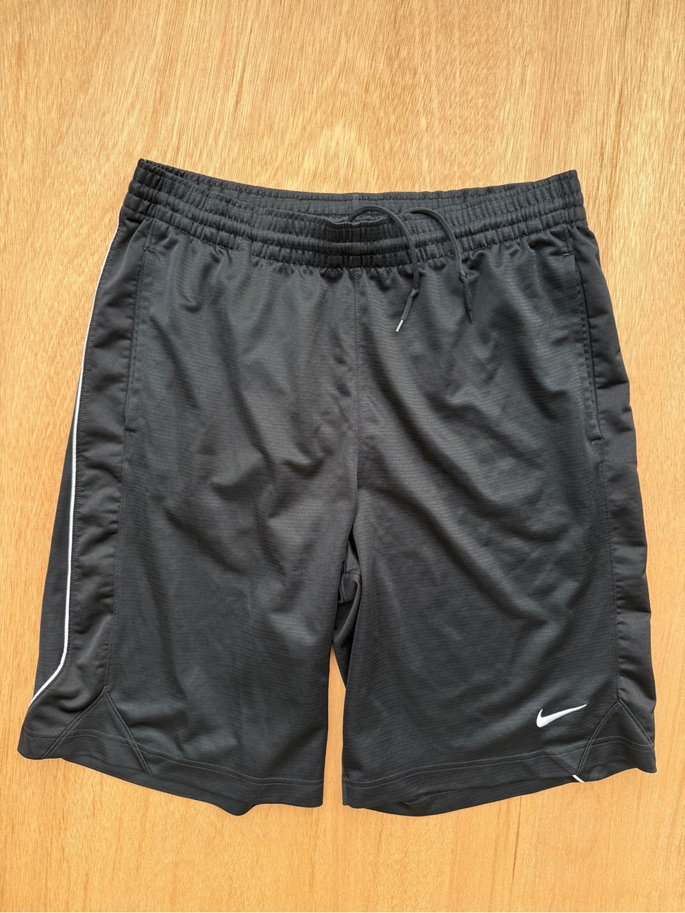 NIKE Black Athletic Layup Training Shorts with White Swoosh Men's Medium Sporty